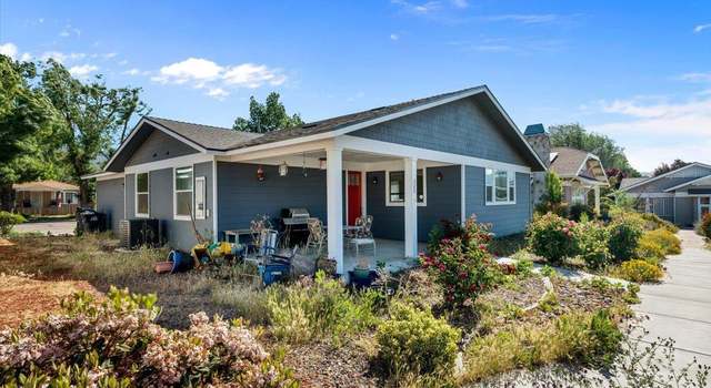 Photo of 325 W D St, Tehachapi, CA 93561