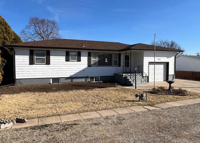 Property at 420 Canterbury Dr, Hays, KS 67601, 4 beds, 2 baths