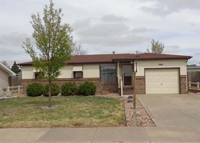 Property at 1904 Longfellow Rd, Hays, KS 67601, 3 beds, 2 baths