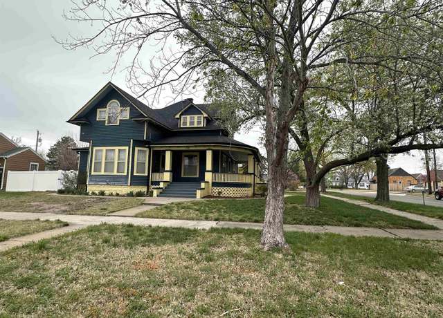 Property at 1500 Lakin Ave, Great Bend, KS 67530, 4 beds, 3 baths