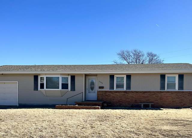 Property at 2204 Downing Ave, Hays, KS 67601, 3 beds, 1.5 baths