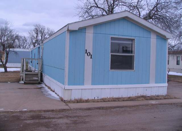 Property at 5501-101 9th St, Great Bend, KS 67530, 3 beds, 2 baths