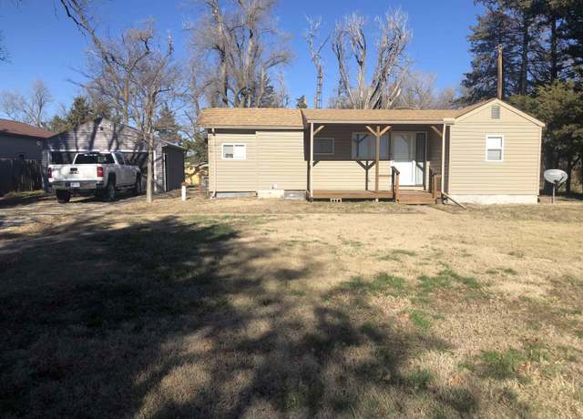 Property at 30 SE 20 Rd, Great Bend, KS 67530, 2 beds, 2 baths