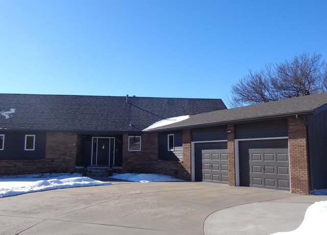 Property at 1000 W 39th St, Hays, KS 67601, 4 beds, 3 baths