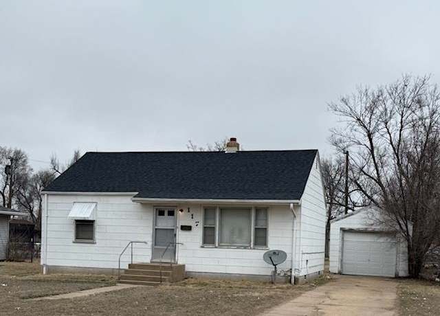 Property at 117 E 16th St St, Larned, KS 67550, 2 beds, 1 bath