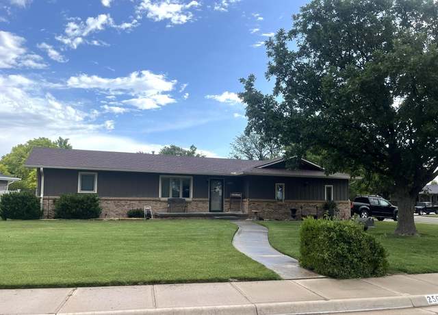 Property at 2500 Dry Creek Crk, Great Bend, KS 67530, 3 beds, 2 baths