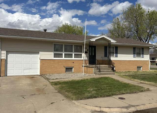 Property at 1301 Macarthur Rd, Hays, KS 67601, 5 beds, 2 baths