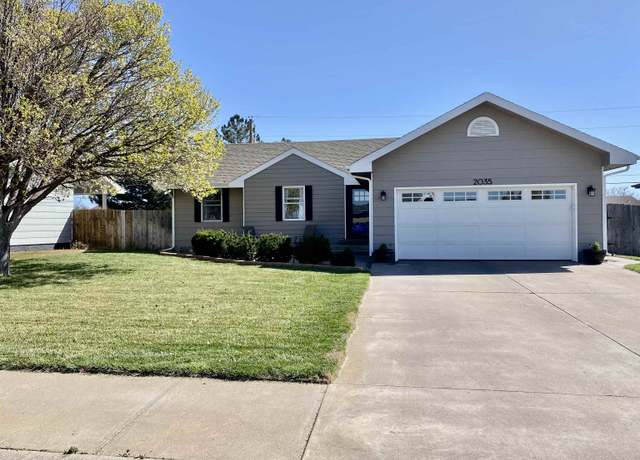 Property at 2035 Metro Ln, Hays, KS 67601, 5 beds, 2.5 baths