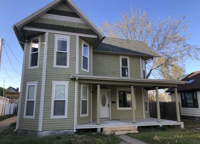 Property at 1428 Lakin Ave, Great Bend, KS 67530, 4 beds, 3 baths