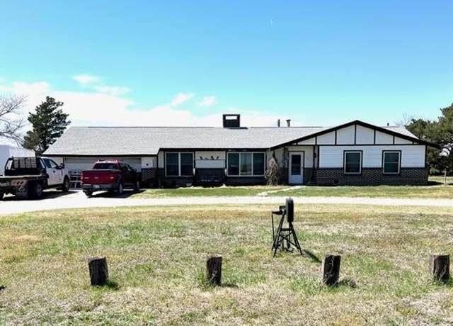 Property at 1315 285th Ave, Hays, KS 67601, 4 beds, 2.5 baths
