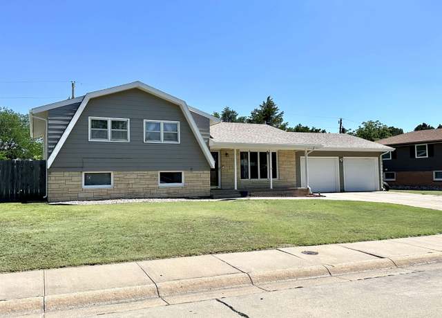 Property at 2920 Skyline Dr, Hays, KS 67601, 4 beds, 2.5 baths