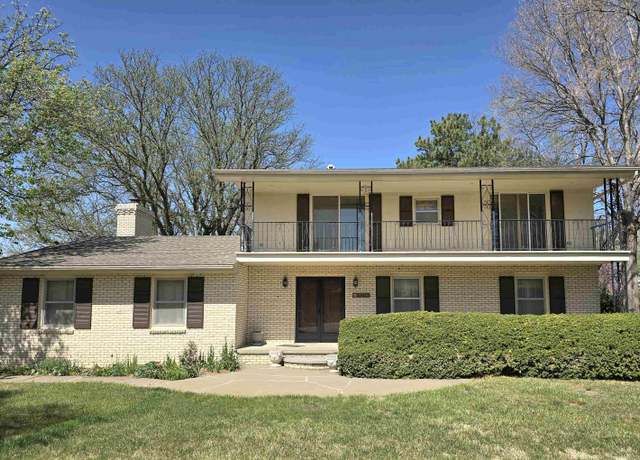 Property at 3007 Tam O Shanter Dr, Hays, KS 67601, 5 beds, 3.5 baths
