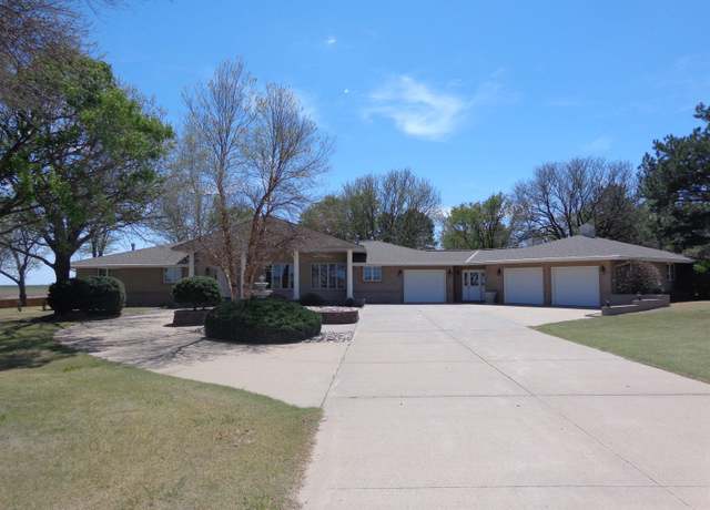 Property at 2092 Munjor Rd, Victoria, KS 67671, 4 beds, 4 baths