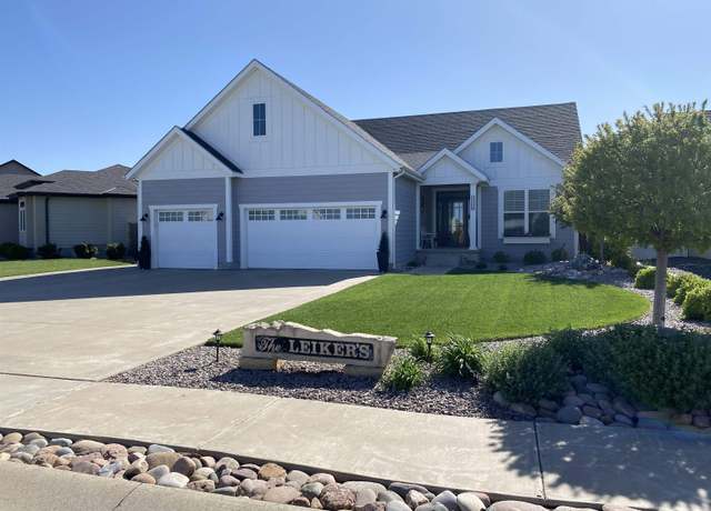 Property at 4108 Kings Gate Dr, Hays, KS 67601, 3 beds, 2.5 baths