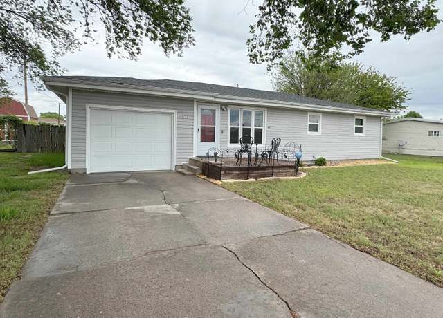 Property at 1611 E 27th Frontage Rd St, Hays, KS 67601, 3 beds, 1 bath
