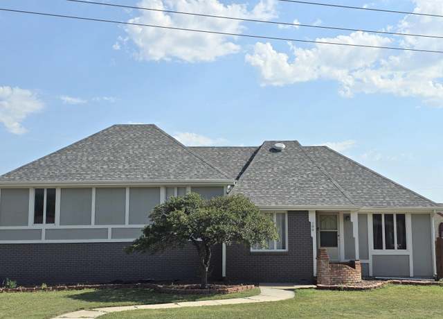 Property at 100 W 33rd St, Hays, KS 67601, 4 beds, 3 baths