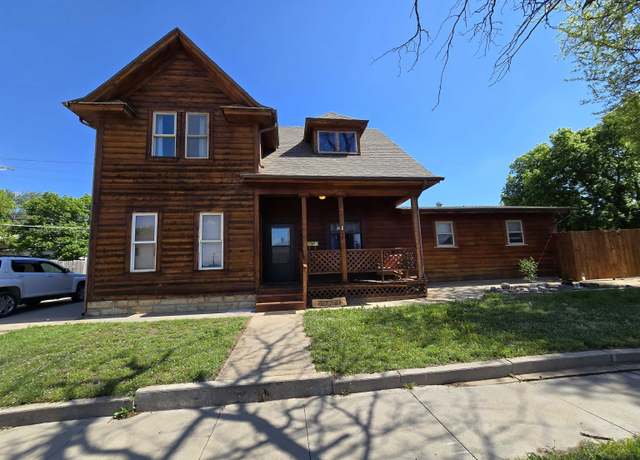 Property at 319 W 11th St, Hays, KS 67601, 4 beds, 1.5 baths