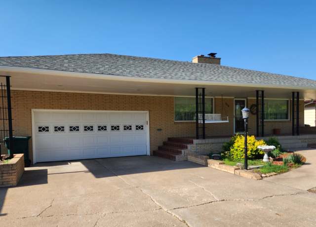 Property at 518 W 4th St St, Russell, KS 67665, 5 beds, 3 baths