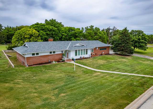 Property at 1706 Spruce St St, Ellis, KS 67637, 4 beds, 3 baths