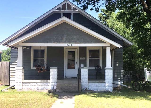 Property at 3016 17th Street St, Great Bend, KS 67530, 2 beds, 1.5 baths