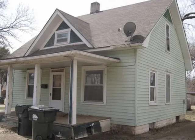 Property at 201 N Douglas Ave, Lyons, KS 67554, 3 beds, 1 bath