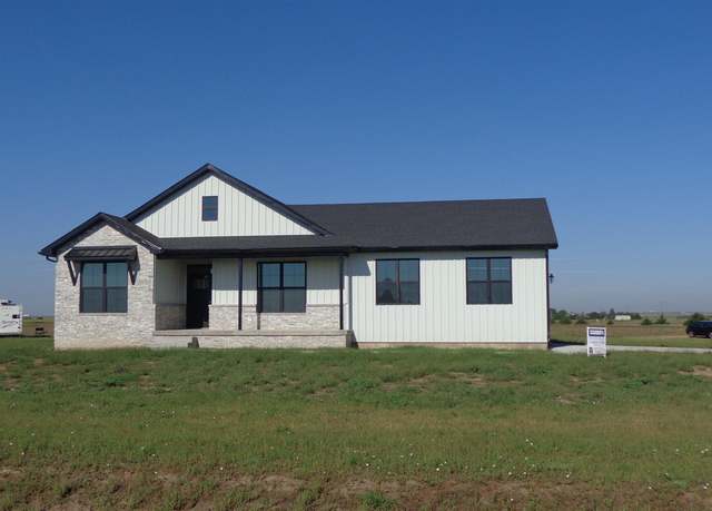 Property at 1035 Marys Ln, Hays, KS 67601, 5 beds, 3.5 baths