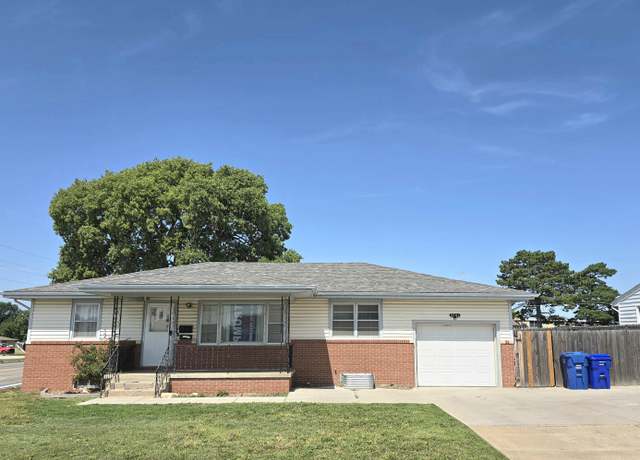 Property at 2701 Woodrow Ct, Hays, KS 67601, 5 beds, 2 baths