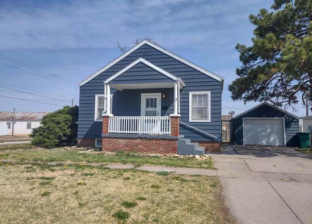Property at 237 W 8th St St, Russell, KS 67665, 3 beds, 2 baths