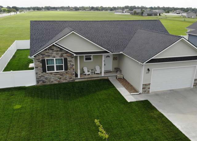 Property at 2310 Prairie Rose Dr, Great Bend, KS 67530, 5 beds, 3 baths