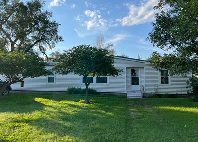 Property at 208 E Avenue B, Lewis, KS 67552, 4 beds, 2 baths