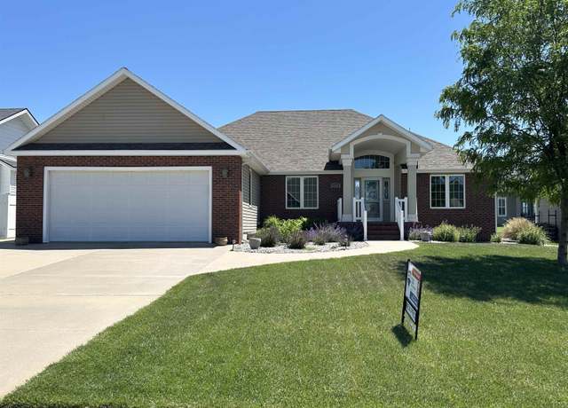 Property at 4406 Newton Cir, Hays, KS 67601, 5 beds, 3 baths