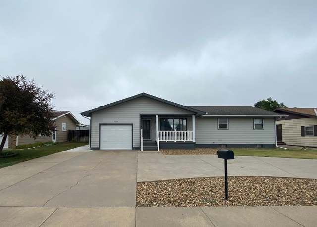Property at 1710 Henry Dr, Hays, KS 67601, 4 beds, 3 baths