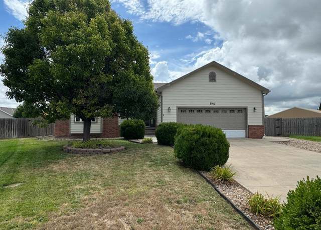 Property at 2912 Trinity Dr Dr, Hays, KS 67601, 5 beds, 3 baths
