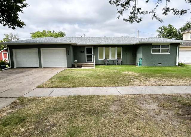 Property at 412 W 11th St St, Larned, KS 67550, 3 beds, 2 baths