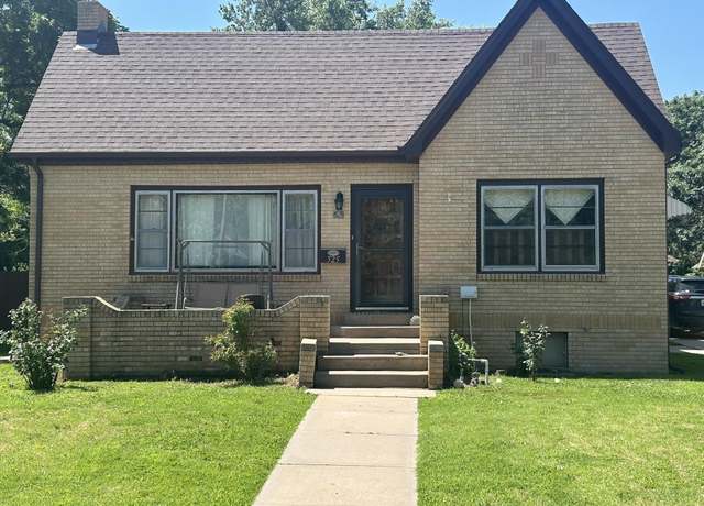 Property at 525 W 6th St St, Larned, KS 67550, 4 beds, 3 baths