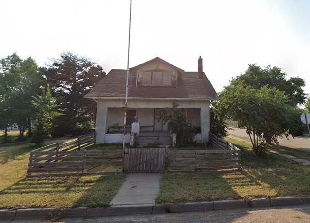 Property at 718 Main St St, Quinter, KS 67752, 3 beds, 1 bath