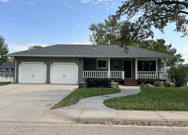 Property at 5309 Quail Creek Dr Dr, Great Bend, KS 67530, 3 beds, 2 baths