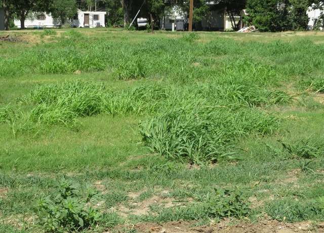 Property at 1207 Johnson Ave Ave, Larned, KS 67550