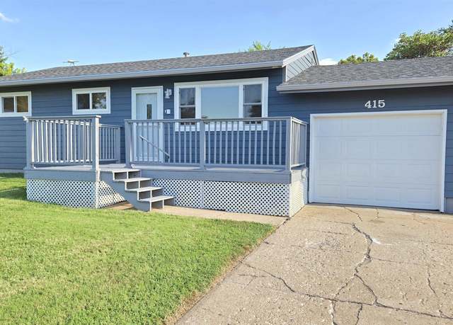 Property at 415 Garden Ave, Salina, KS 67401, 4 beds, 1 bath