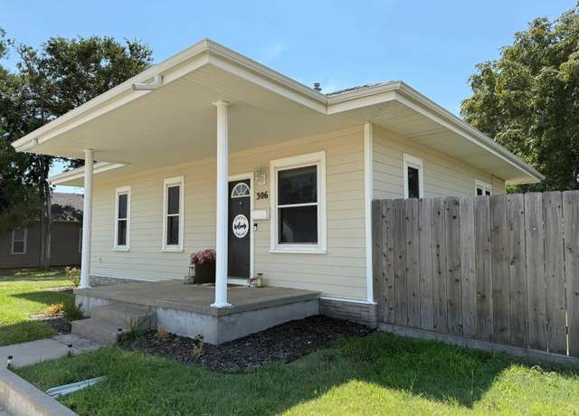 Property at 306 E 13th St. St, Hays, KS 67601, 2 beds, 1 bath