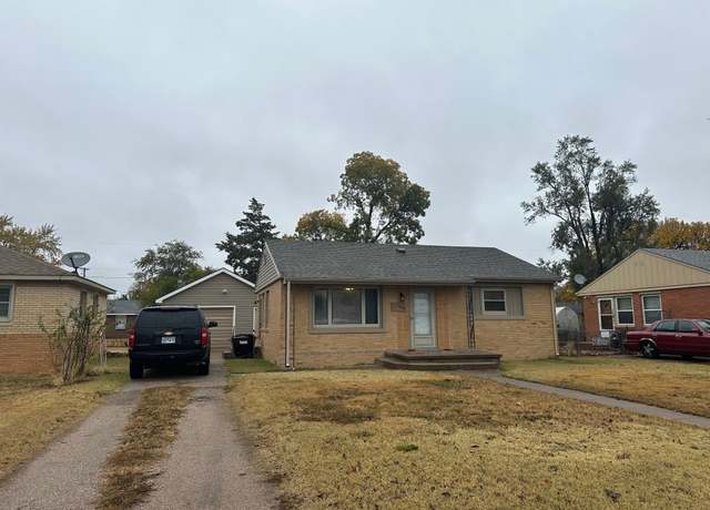 Property at 1428 21st St, Great Bend, KS 67530, 2 beds, 1 bath