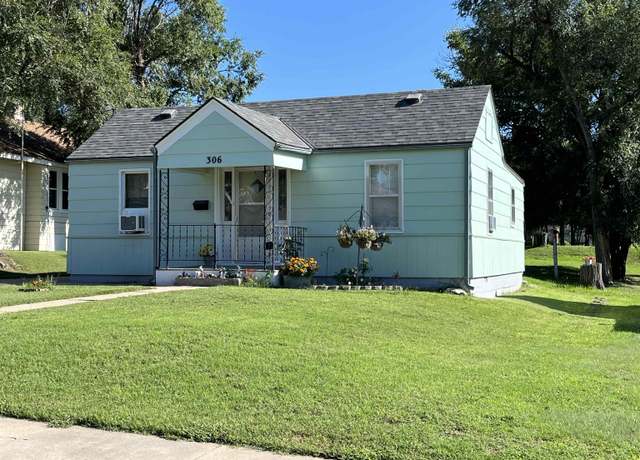 Property at 306 E 14th St, Ellis, KS 67637, 2 beds, 1 bath