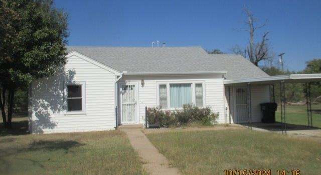 Photo of 410 E Wisconsin Ave, Greensburg, KS 67054