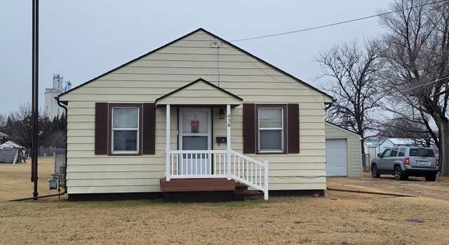Photo of 438 E 14th St, Russell, KS 67665