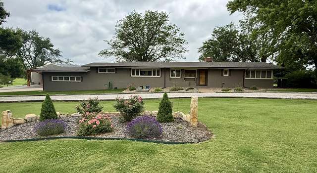 Photo of 315 Point Dr. Dr, Great Bend, KS 67530