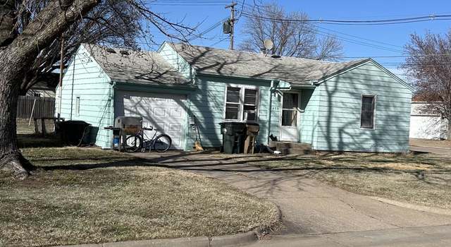 Photo of 450 W 10th St, Hoisington, KS 67554