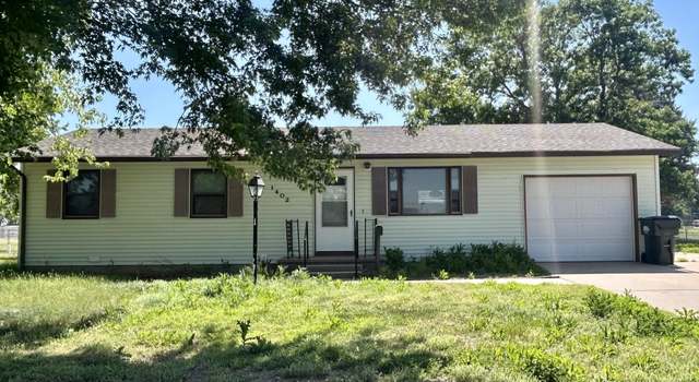 Photo of 1402 N Green St St, Hoisington, KS 67544
