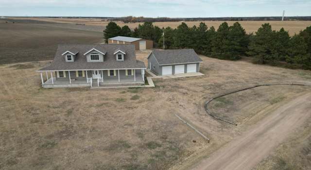 Photo of 777 Saratow St, Hays, KS 67601