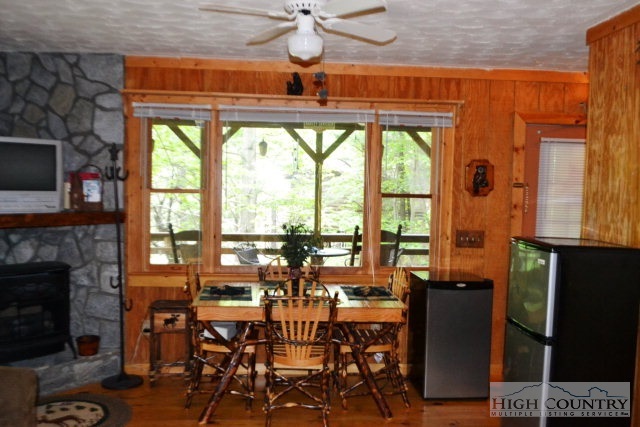 152 Grindstone Ln, Millers Creek, NC 28651