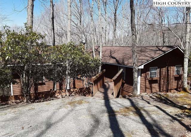 Property at 117 Rhododendron Dr, Beech Mountain, NC 28604, 5 beds, 4 baths